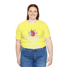 Load image into Gallery viewer, Queen of the Lanes (Tshirt 126)